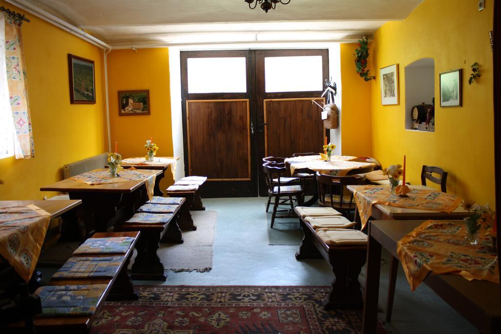 Weinbau-Gaestezimmer Martin Und Eva Maria Jamek Weissenkirchen in der Wachau Esterno foto