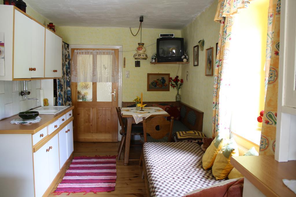 Weinbau-Gaestezimmer Martin Und Eva Maria Jamek Weissenkirchen in der Wachau Esterno foto